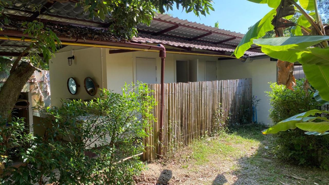 Brown House Chiangdao Hostel Chiang Dao Exterior photo